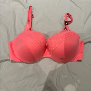 Victoria Secret Push Up Bra (NWT)